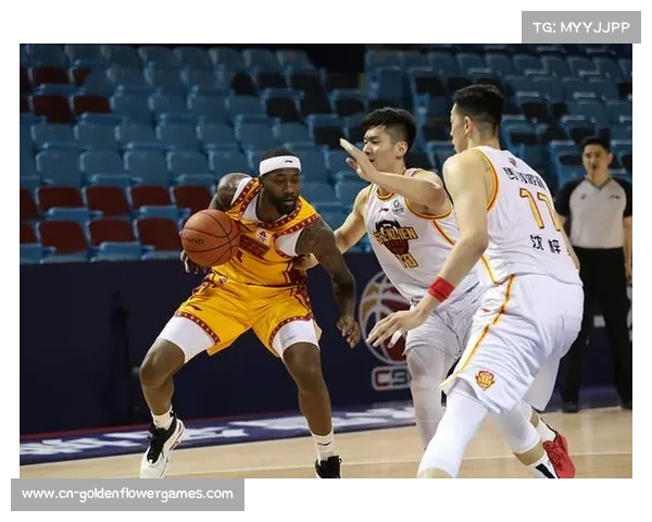 深圳107-97终结上海九连胜,史密斯38分贺希宁25分 深圳107-97终结上海九连胜,史密斯38分贺希宁25分